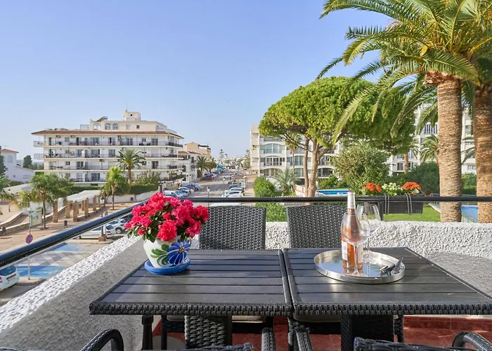 Апартаменты Spectacular Sea Views, 2 Bed,2 Bath Нерха