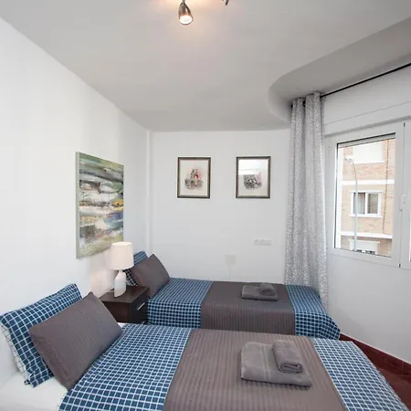 Spectacular Sea Views, 2 Bed,2 Bath דירה נרחה
