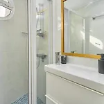 Апартаменты Spectacular Sea Views, 2 Bed,2 Bath *