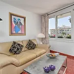 Апартаменты Spectacular Sea Views, 2 Bed,2 Bath