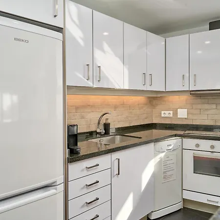 Spectacular Sea Views, 2 Bed,2 Bath Апартаменти