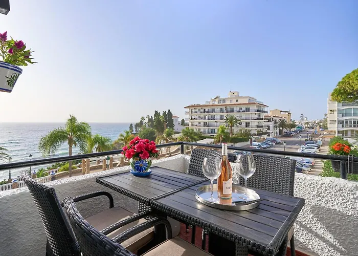 Spectacular Sea Views, 2 Bed,2 Bath 네르하