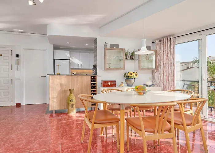 Spectacular Sea Views, 2 Bed,2 Bath * 네르하